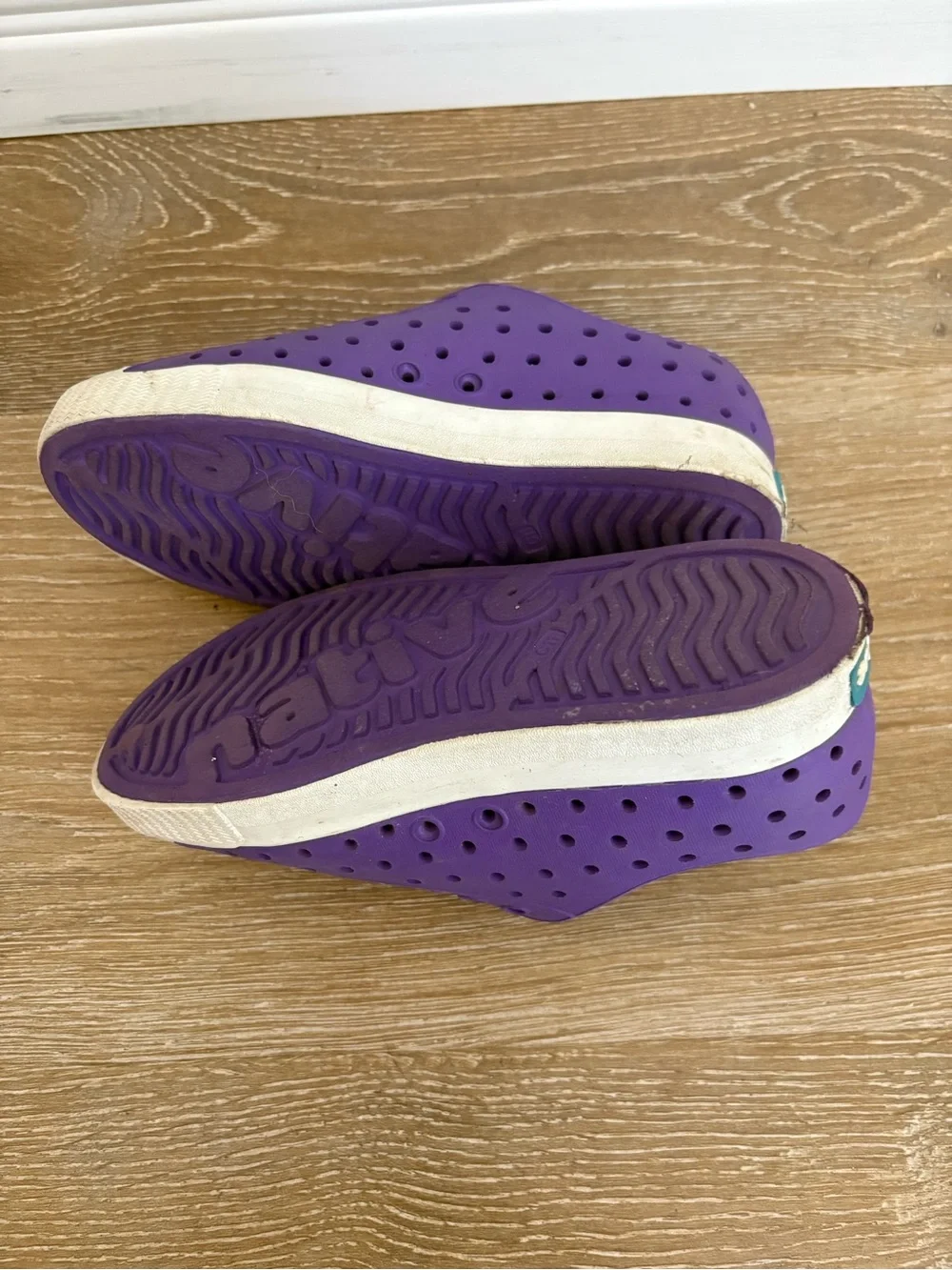 Native Shoes classic slip